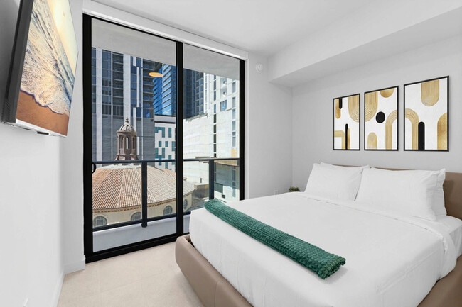 Photo - 501 NE 1st Ave Unidad GO ID1496919P