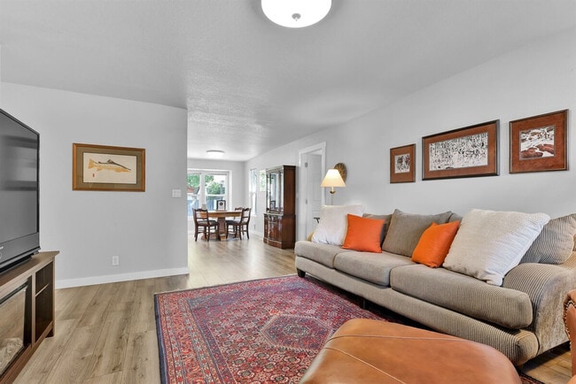 2222 N 27th St Unidad SI ID1547102P