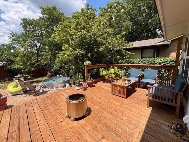 Photo - 2321 Lakehurst Dr