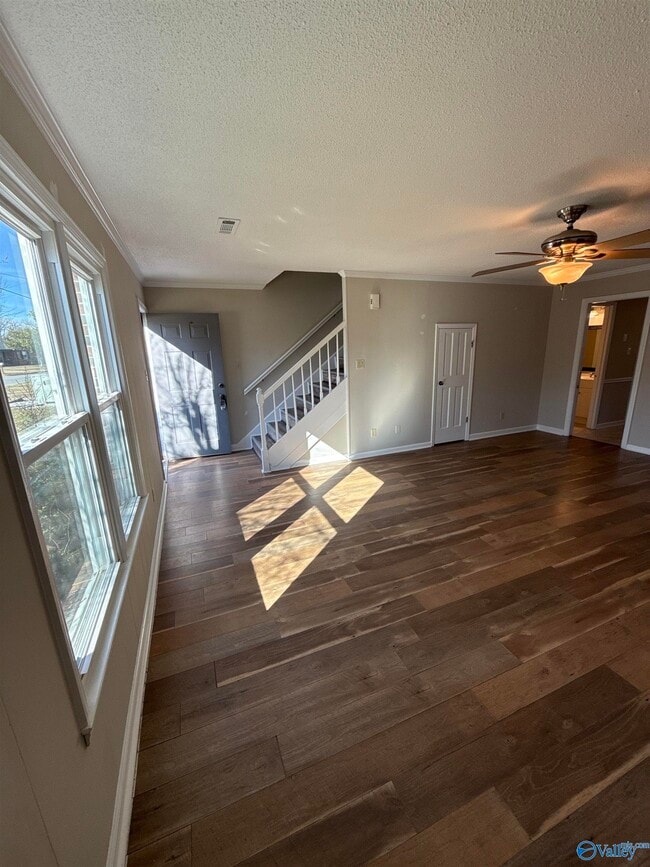 Photo - 2151 Westmead Dr SW Unidad na