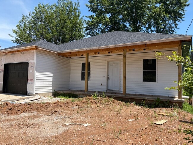 Building Photo - Pre-leasing!!!