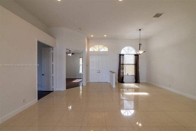 Photo - 896 Marina Dr