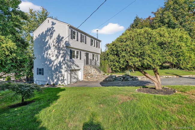 Photo - 13 Yates Ave