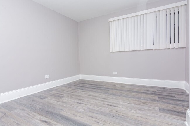 Photo - 7620 S Stewart Ave