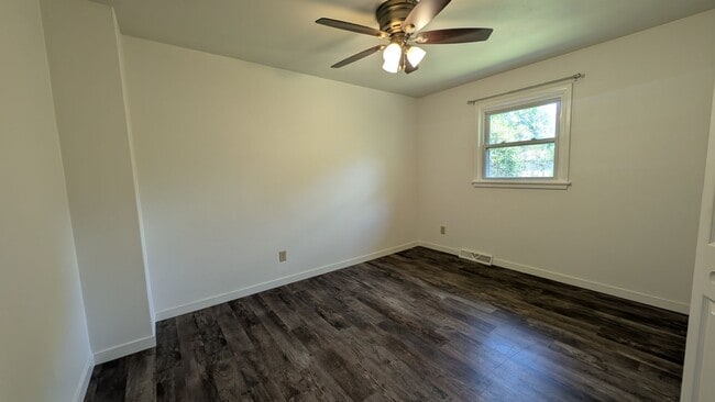 Photo - 1922 Ontario Dr