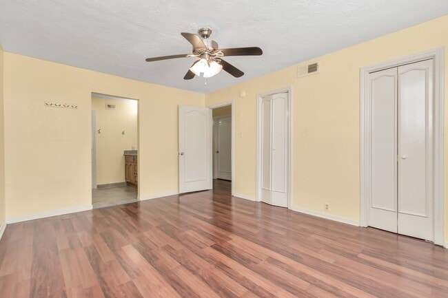 Photo - 4702 Cashel Cir Unit True