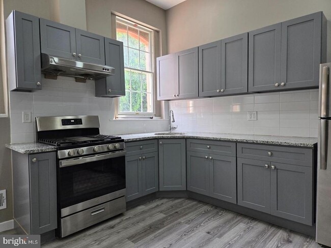 Building Photo - 1218 N 16th St