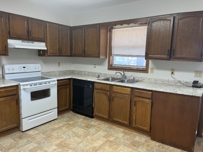 626 Lawnville Rd Unit 4