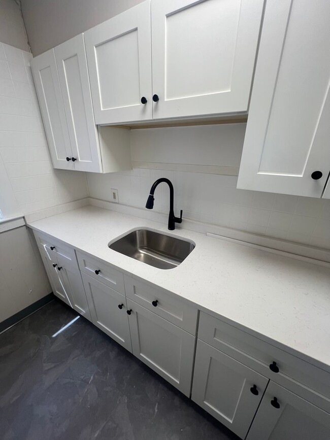 Photo - 58-60 Pilling st Unit 1