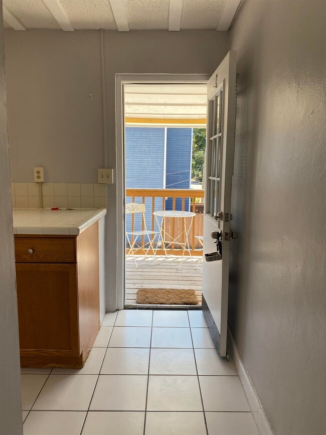 Photo - 147 Riberia St Unit D