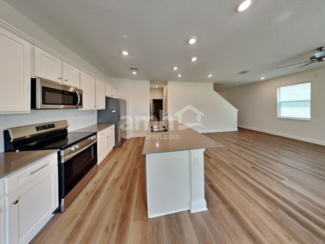 Photo - 1079 Grafton Ridge Dr