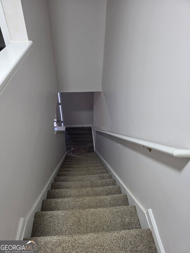 Photo - 1364 Hollenbeck Ln