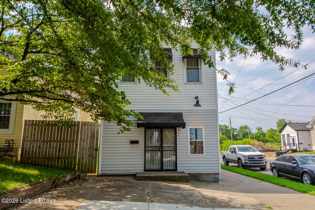 Photo - 1000 E Caldwell St Unit 3