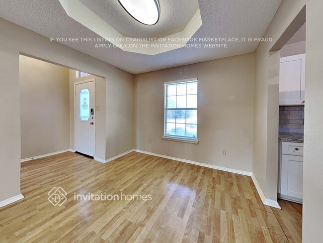 Photo - 924 Teakwood Ln