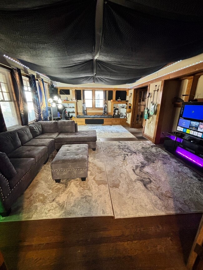 Photo - 405 N Salisbury St