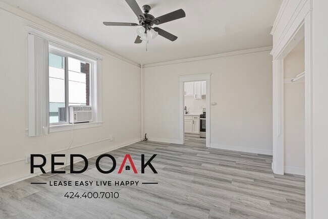 Photo - ~2 Weeks FREE~ Sunlit and Spacious Studio ... Unidad 308