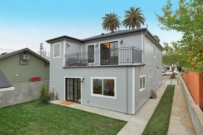2409 Langdale Ave