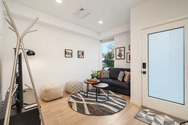 Building Photo - 6125 Sand Point Way NE