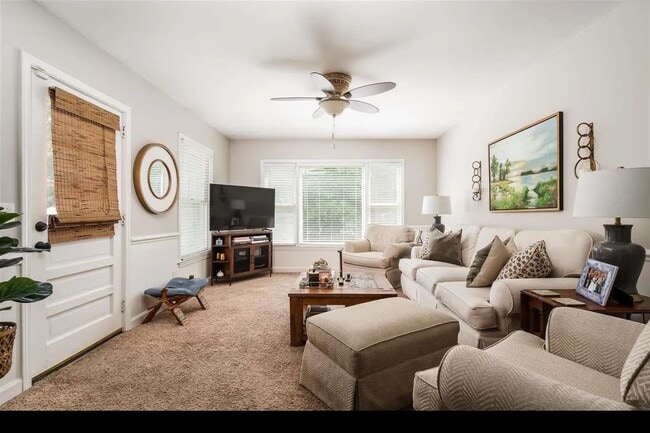 Photo - 850 Congaree Dr