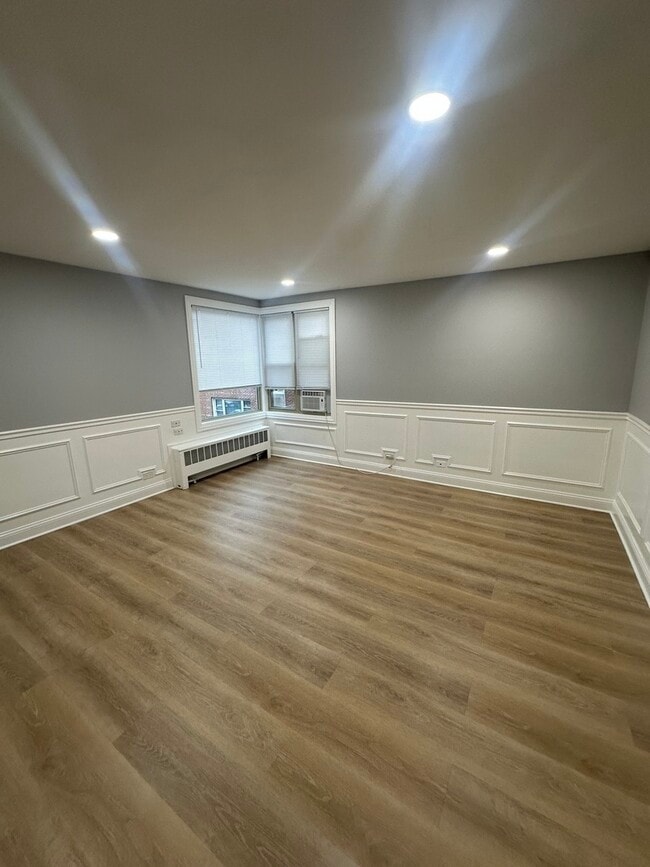 Photo - 2409 W Jarvis Ave Unit 2W