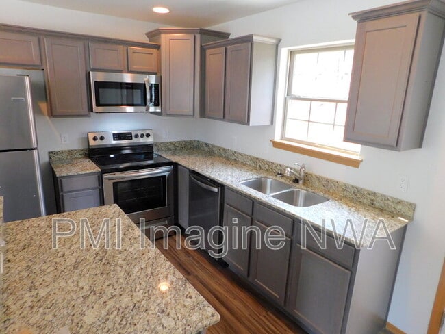 Photo - 265 S Rolling Woods Way