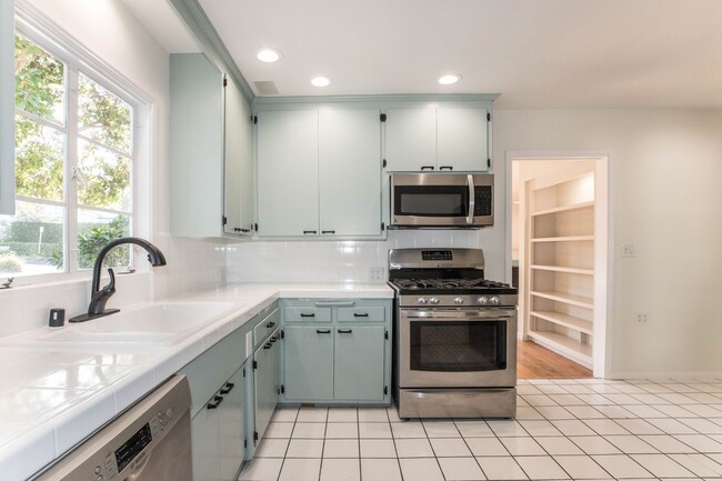 Photo - 437 N Swarthmore Ave