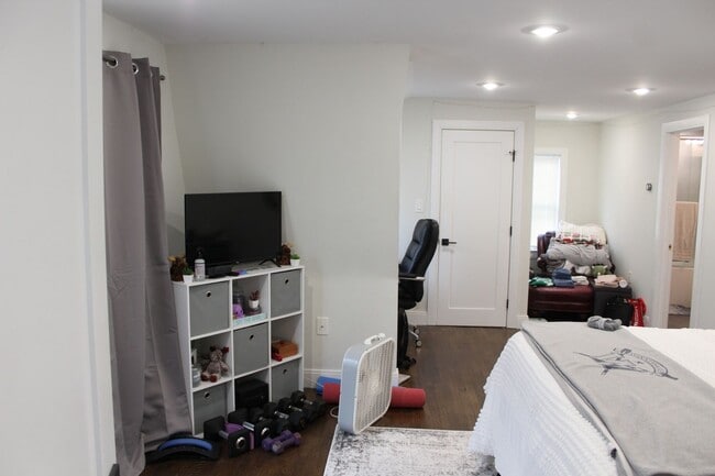 Photo - HOT ALLSTON LISTING!!!!