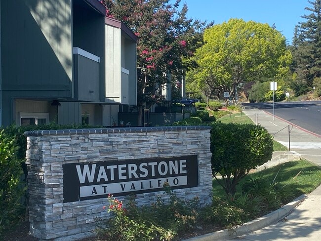 TOP NOTCH COMPLEX - 1333 N Camino Alto Unit 213