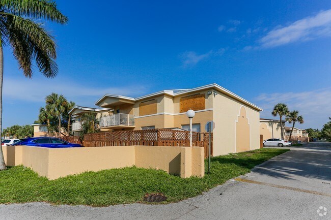 Photo - Doral Gardens