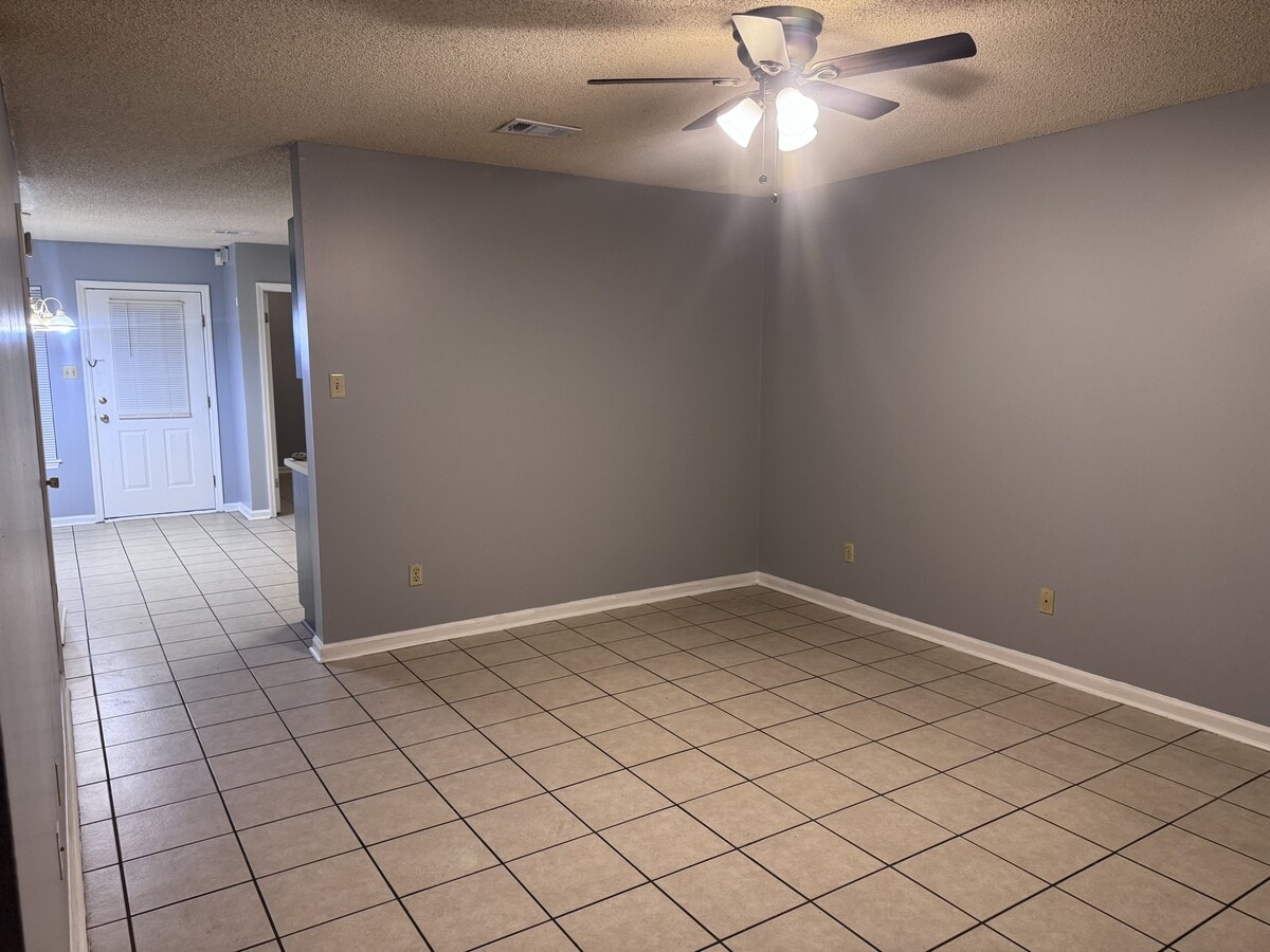 Photo - 2313 Friar Tuck Ln