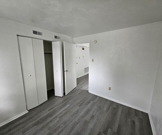 Photo - 1023 Wallace Ave Unit 4
