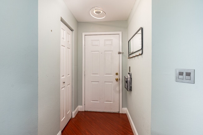 Photo - 3038 Parkway Blvd Unit 302