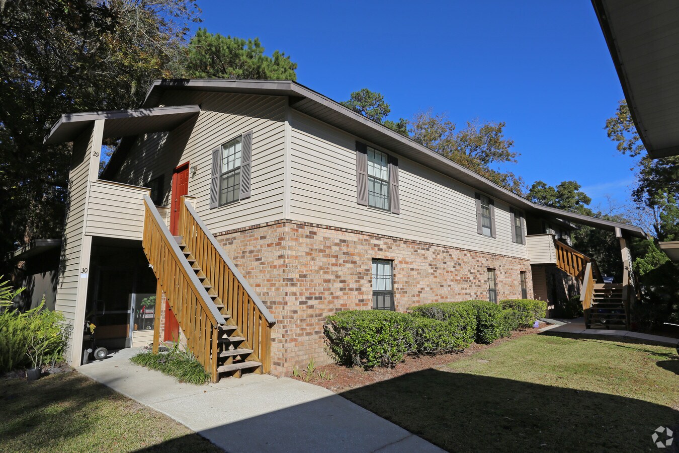 Diamond Creek Apartments - Diamond Creek Apartments