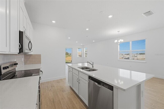 Photo - 2100 Maverick Ct