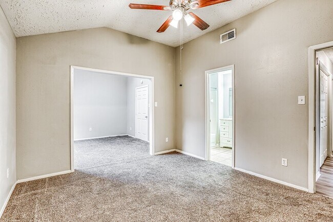 Photo - 7010 Foxmont Ln