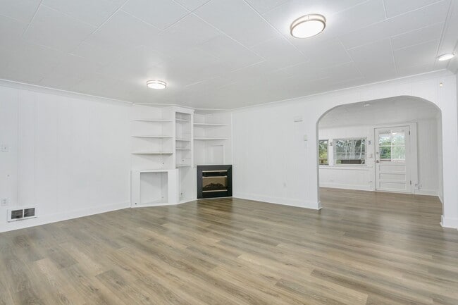 Photo - 2BR Upstairs Unit with Mountain Views & Private Yard – Tacoma Living at Its Best Unit Top Floor
