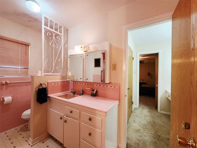 Photo - 1702 Ivie Lee St