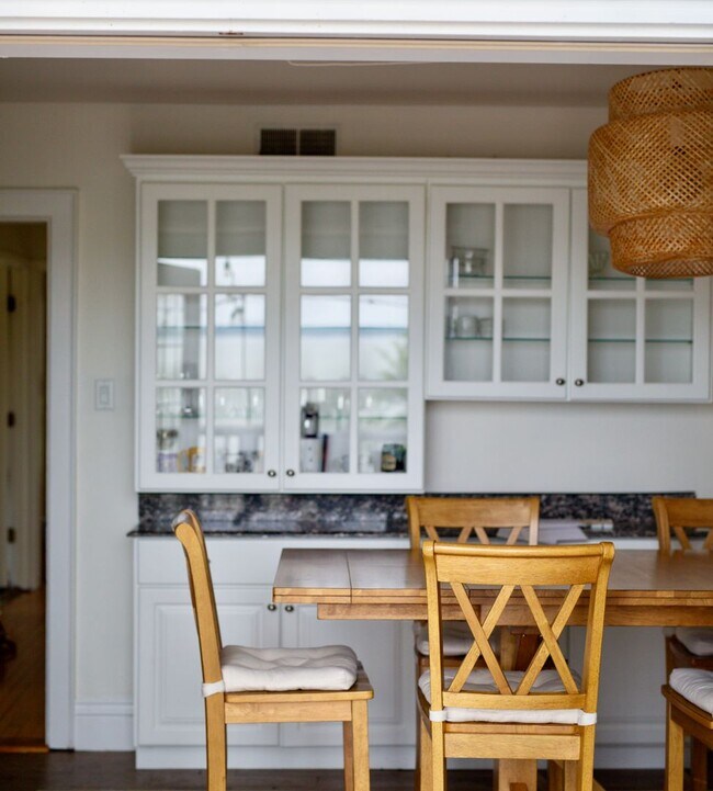 Photo - 729 Jenifer St Unit 2