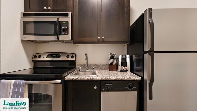 Photo - 1430 NW Pettygrove St Unidad E308