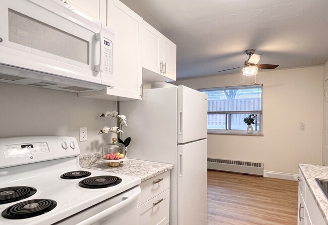 Photo - The Diplomat Apartments