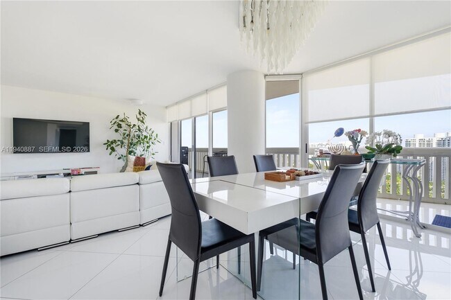 Photo - 1000 W Island Blvd Unit 2806