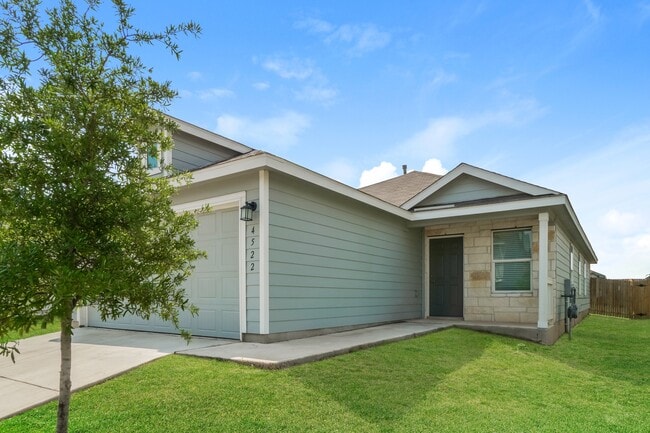 Photo - 4522 Emma Way