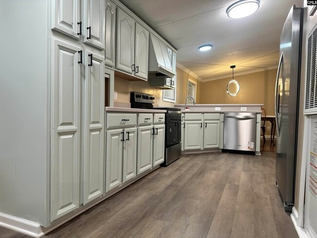 Photo - 221 Bentgrass Ln