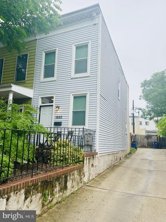 Building Photo - 1520 Constitution Ave NE