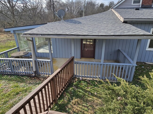 Photo - 3745 Frankfort-Ford Rd