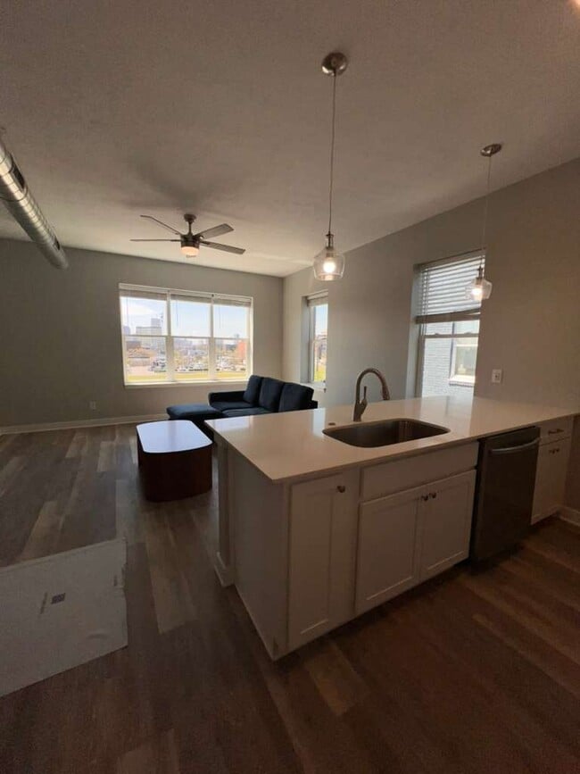 Building Photo - Bon Air Residence