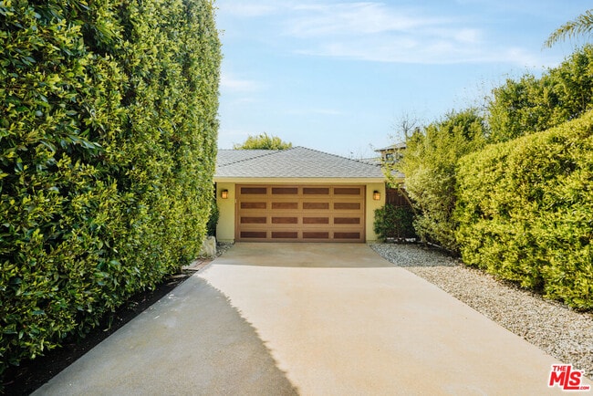 Photo - 6945 Whitesands Pl