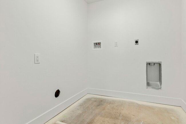 Photo - 1335 E Lester Dr