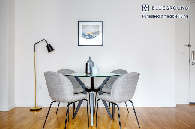 Photo - 1 Union Square South Unidad FL12-ID549