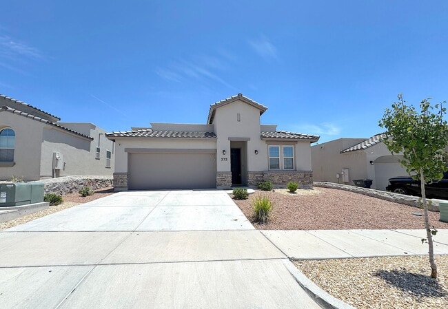 Building Photo - East El Paso 4 bed Refrig A/C! Rental